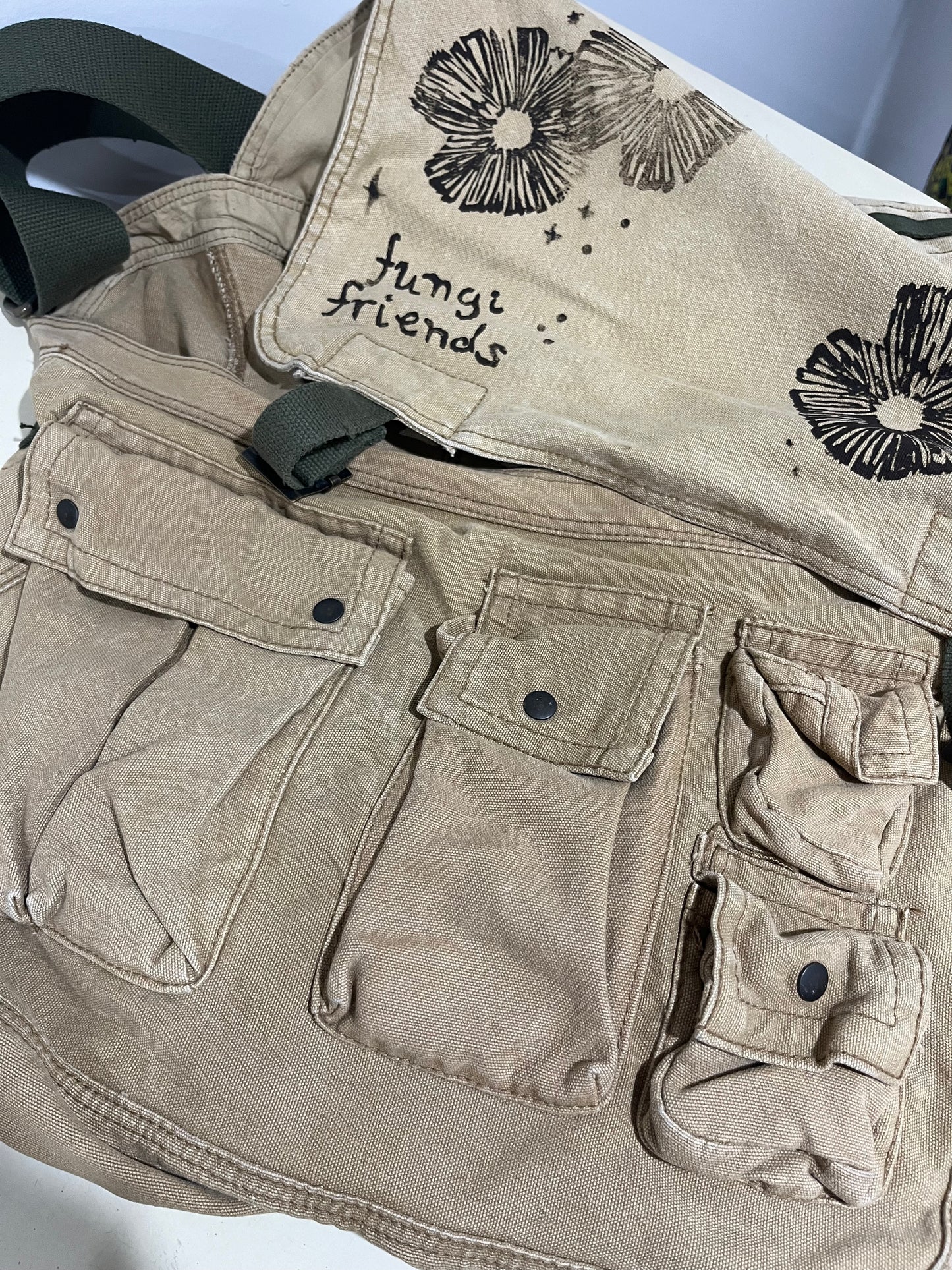 Forager's Messenger Bag