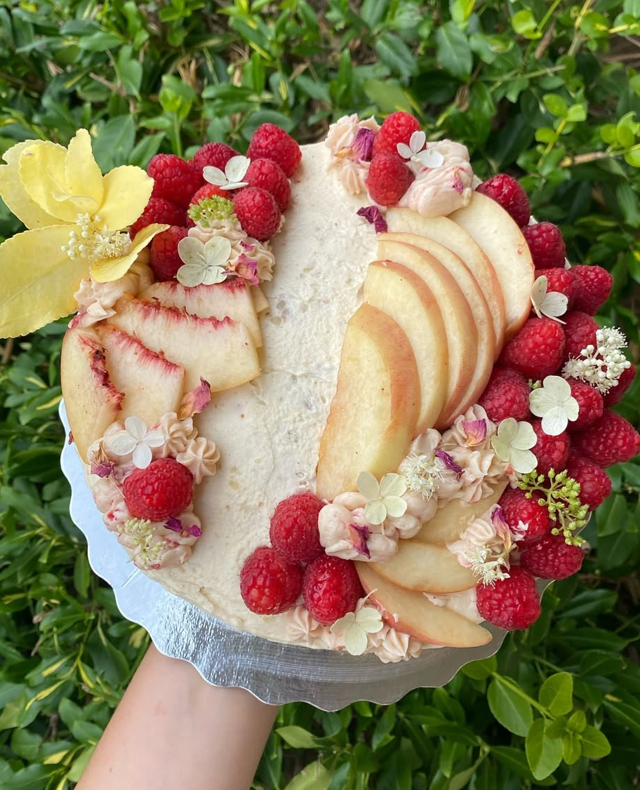 Custom Cakes by Amanita Haus